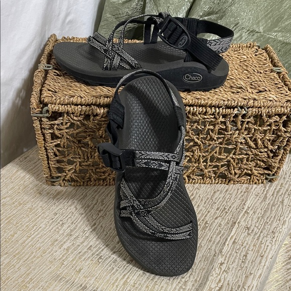Chaco Shoes - Chaco Black and Gray Strappy Adjustable Water Sz 6 Sandals